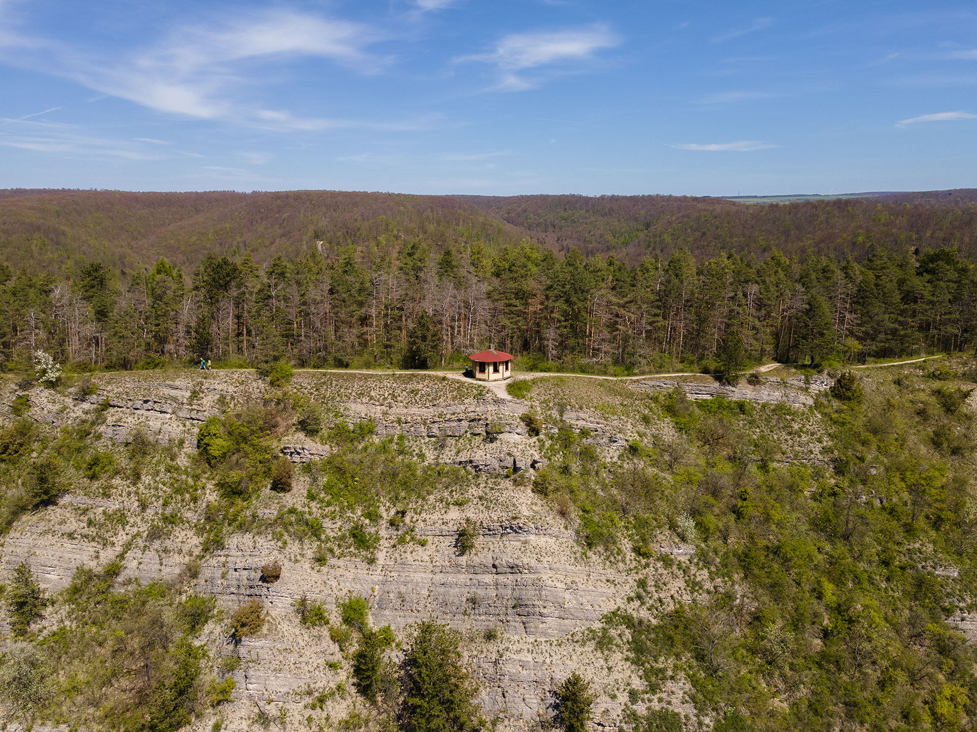 Die Adolfsburg oberhalb von Treffurt ist ein beliebter Aussichtspunkt im Werratal.